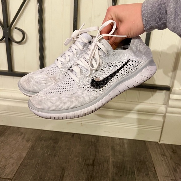 Nike Shoes - Womens Nike free shoes 9.5